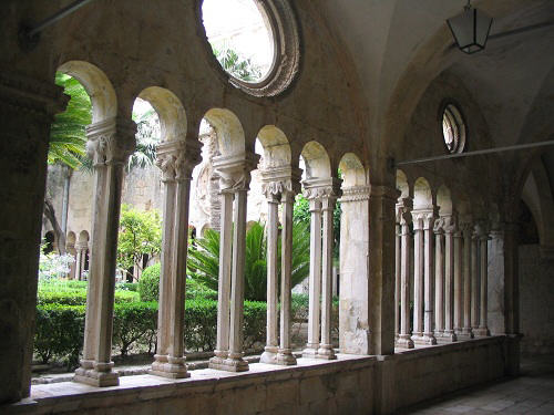 Chorwacja, Dalmacja, Dubrovnik, klasztor Franciszkanów, dziedziniec